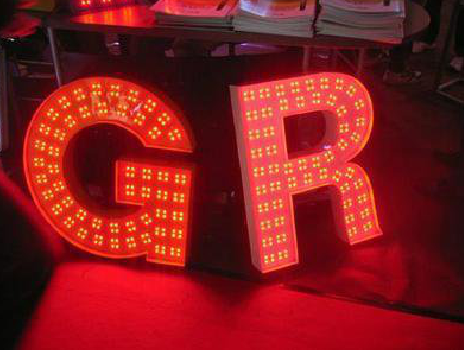 连云港LED发光字常见的安装误区。